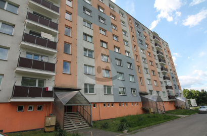 We offer for sale a spacious 4-room apartment in the Klačno housing estate in Ružomberok