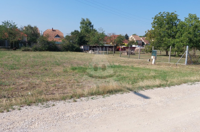 Land for sale in Komárom