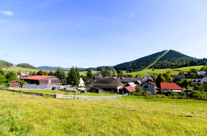 Sunny plot under the cottage /510 m2/, Čičmany