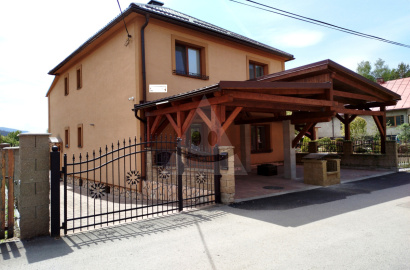 Comfortable family house / 840 m2 / - Kysucké Nové Mesto (village Nesluša)