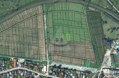 Land for sale, Bešeňová
