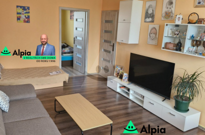 3-room apartment with a loggia in the Juh3 housing estate