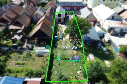 Unfinished Two-Storey House with Plot – Hranovnica