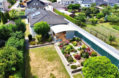 Stylish bungalow with a garden /1273 m2/, Piešťany - Trebatice