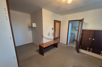 For sale 1-room apartment in a quiet location Komárno