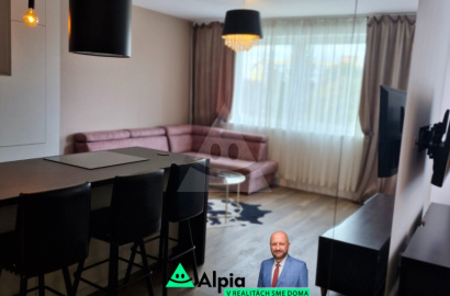 Stylish Three-Bedroom Apartment in an Attractive Location of Poprad