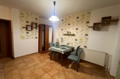 2-room apartment with own heating and parking in the center of Komárno