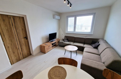 For rent, air-conditioned 3-room apartment with a loggia near the center of Komárno