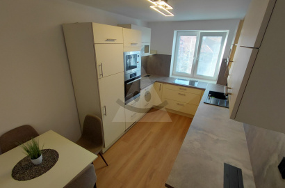 2-room brick renovated and furnished apartment on Budovateľská Street in Komárno