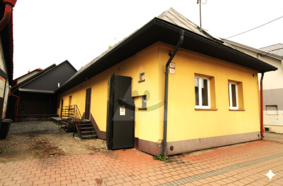 Family house with a business building, Tvrdošín