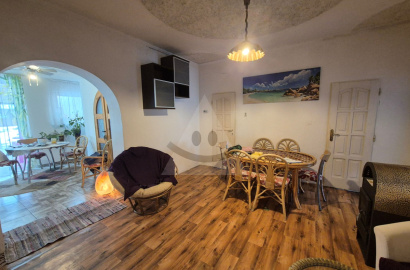 SPACIOUS FAMILY HOUSE WITH TERRACE IN A QUIET LOCATION OF KOMÁRNA - BENE