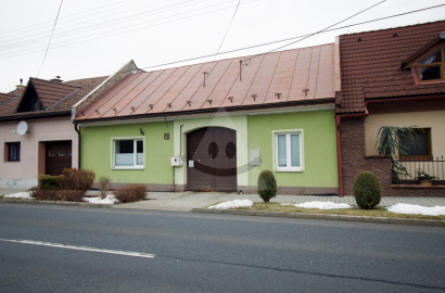 House for sale, Lučatín