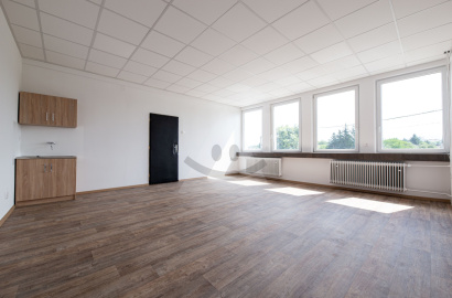 Office space for rent, wider center Martin