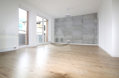 Brick apartment 2-bedroom with French window, / 60 m2 /, Žilina - Wider center