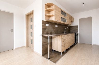 FOR SALE: Completely renovated, sunny 3-room apartment in a sought-after location in Ružomberok