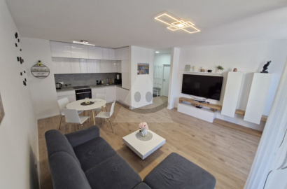 A modern fully furnished 2-room apartment with a balcony, situated on the 1st floor in the city center of Poprad