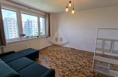 Bright 1-bedroom apartment with potential to be converted into a 1.5-bedroom | Topoľčianska Street, Bratislava – Petržalka