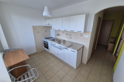 1-room apartment with two loggias / 37 m² / - Žilina (Vlčince)