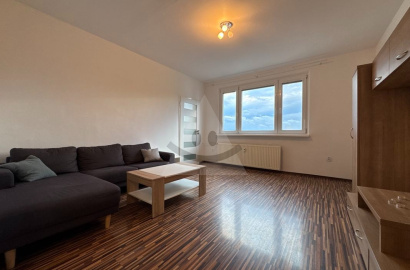 Sunny and fully furnished 3-room apartment for rent – ​​Podbreziny, Liptovský Mikuláš