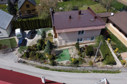 Brick family house with garden /729 m2/, Kysucký Lieskovec