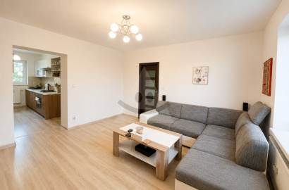 Martin City Centre, 2-Bedroom Apartment for Rent, Excellent Location