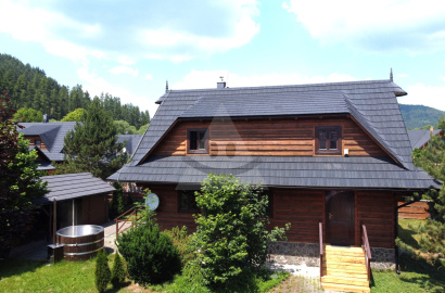 Recreational wooden house with its own wellness /755 m2/ - Zázrivá