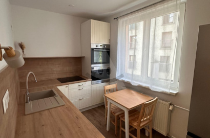 2-room apartment with balcony for rent / 52 m2 / - Žilina ( Bulvár )