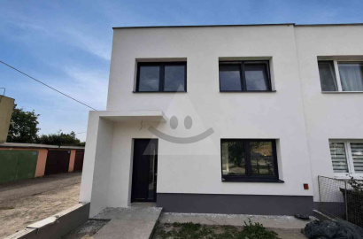4-room completely newly renovated house with garage on Letecký pol