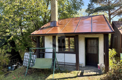 Garden cottage with a plot of land, suitable for gardening, relaxation, and leisure time