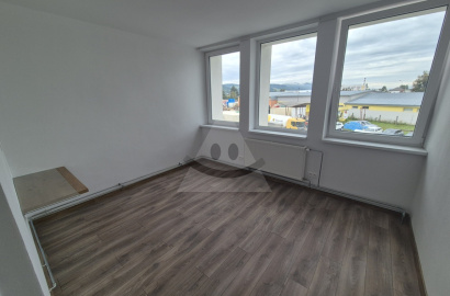 Office space / 25 m² / - Bytča