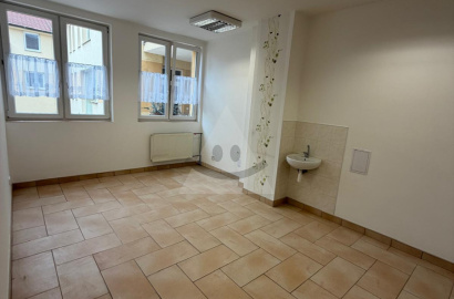 Business Object for rent, Komárno